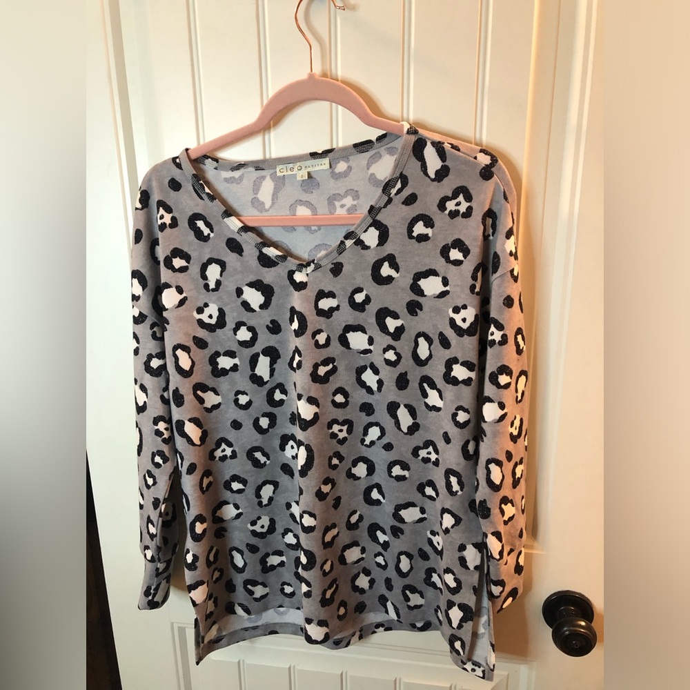 cleo Gray Leopard Print V-Neck Pullover